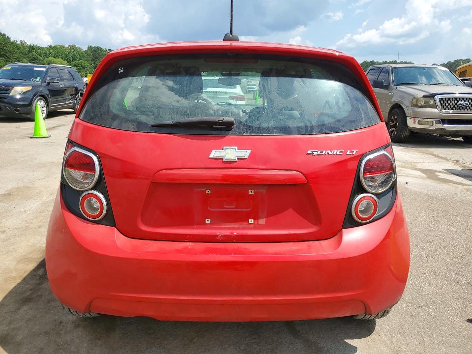 2015 Chevrolet Sonic მანქანა იყიდება აუქციონზე, vin: 1G1JC6SH8F4111858, აუქციონის ნომერი: 59693626