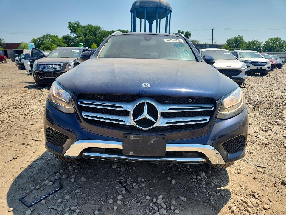 60850986 :رقم المزاد ، WDC0G4KBXHV007435 vin ، 2017 Mercedes-benz Glc مزاد بيع