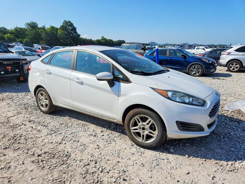 Продажа на аукционе авто 2017 Ford Fiesta, vin: 3FADP4BJ8HM104843, номер лота: 63165616