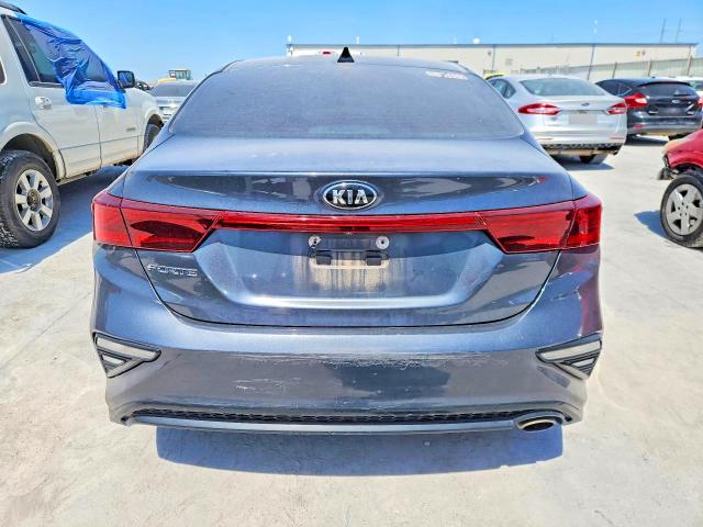 61955076 :رقم المزاد ، 3KPF24AD0ME331266 vin ، 2021 Kia Forte مزاد بيع