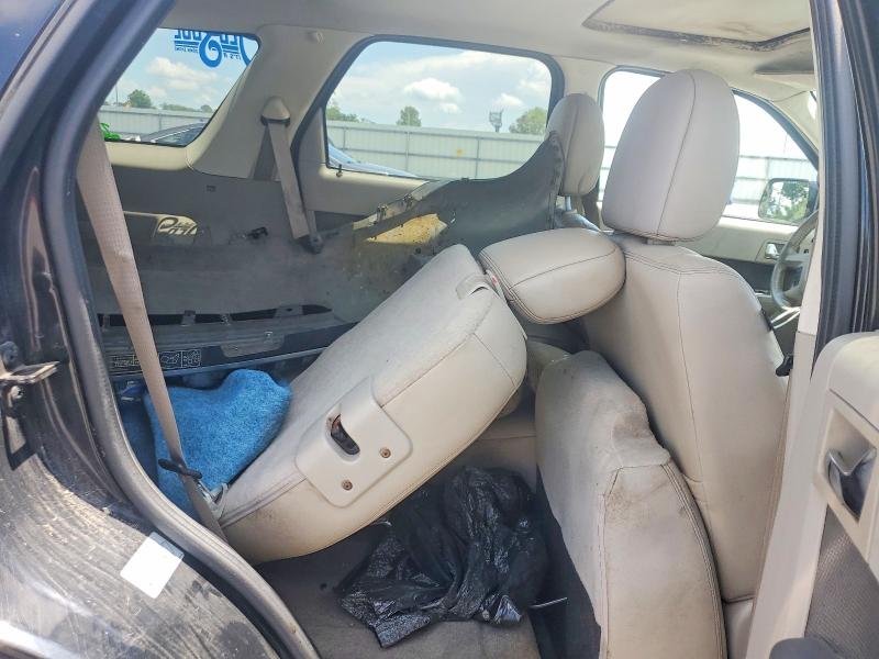 61704926 :رقم المزاد ، 4M2CN8H75AKJ15353 vin ، 2010 Mercury Mariner مزاد بيع