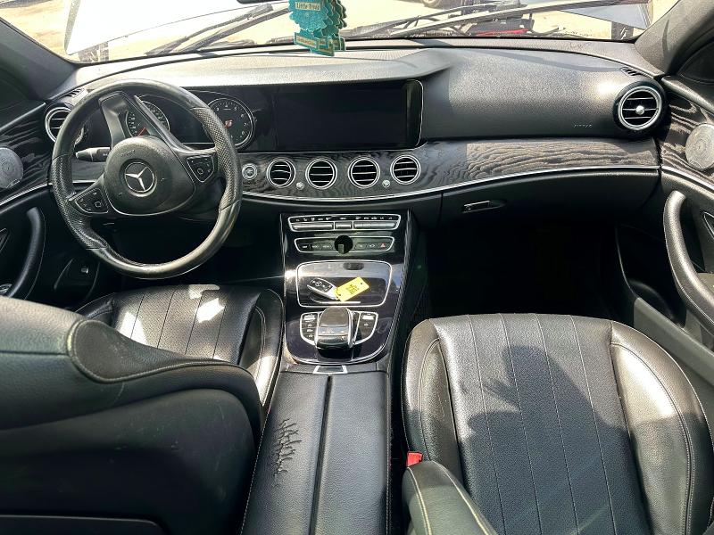 60966266 :رقم المزاد ، WDDZF4KB8HA079800 vin ، 2017 Mercedes-benz E مزاد بيع