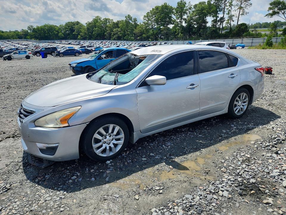 2015 Nissan Altima მანქანა იყიდება აუქციონზე, vin: 1N4AL3AP7FC590199, აუქციონის ნომერი: 60439726