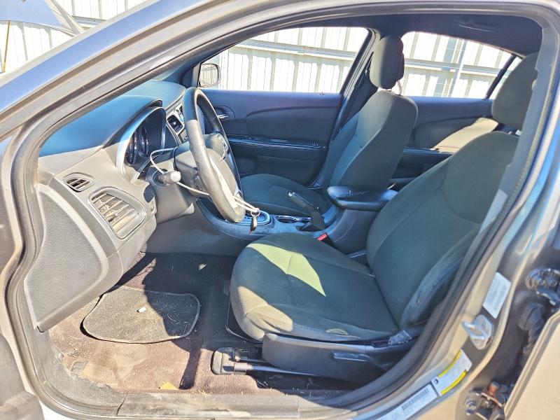 60268876 :رقم المزاد ، 1C3BC1FB1BN602513 vin ، 2011 Chrysler 200 مزاد بيع