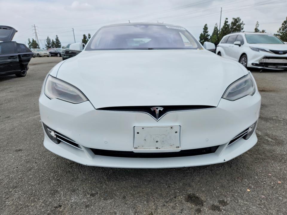 58843956 :رقم المزاد ، 5YJSA1E47GF145197 vin ، 2016 Tesla Model S مزاد بيع