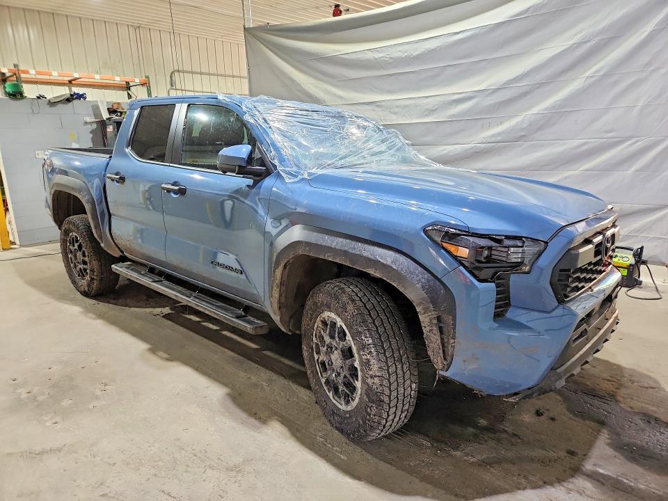 2026 Toyota Tacoma მანქანა იყიდება აუქციონზე, vin: 3TMLB5JN3TM222810, აუქციონის ნომერი: 61138646