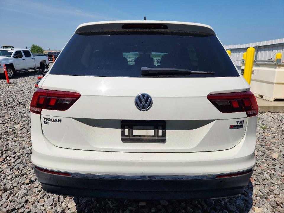 Продаж на аукціоні авто 2018 Volkswagen Tiguan, vin: 3VV2B7AX1JM097524, номер лоту: 63162756