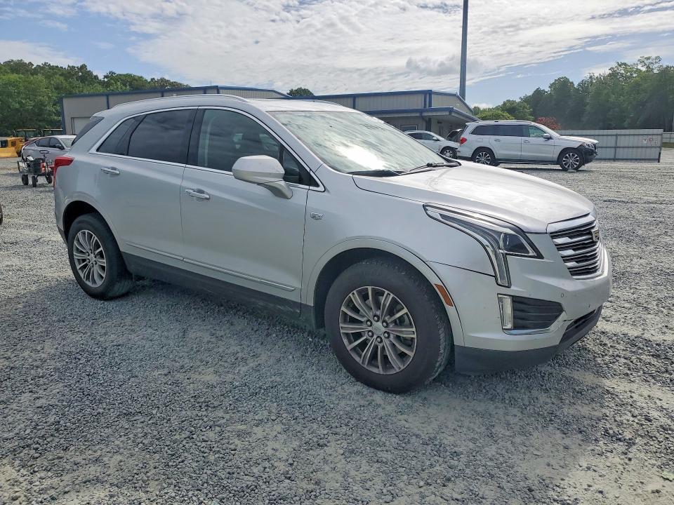 62164896 :رقم المزاد ، 1GYKNBRS1HZ270561 vin ، 2017 Cadillac Xt5 مزاد بيع