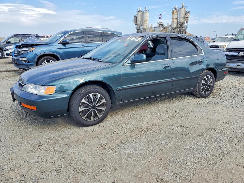 1997 Honda Accord მანქანა იყიდება აუქციონზე, vin: 1HGCD5632VA215012, აუქციონის ნომერი: 62055336