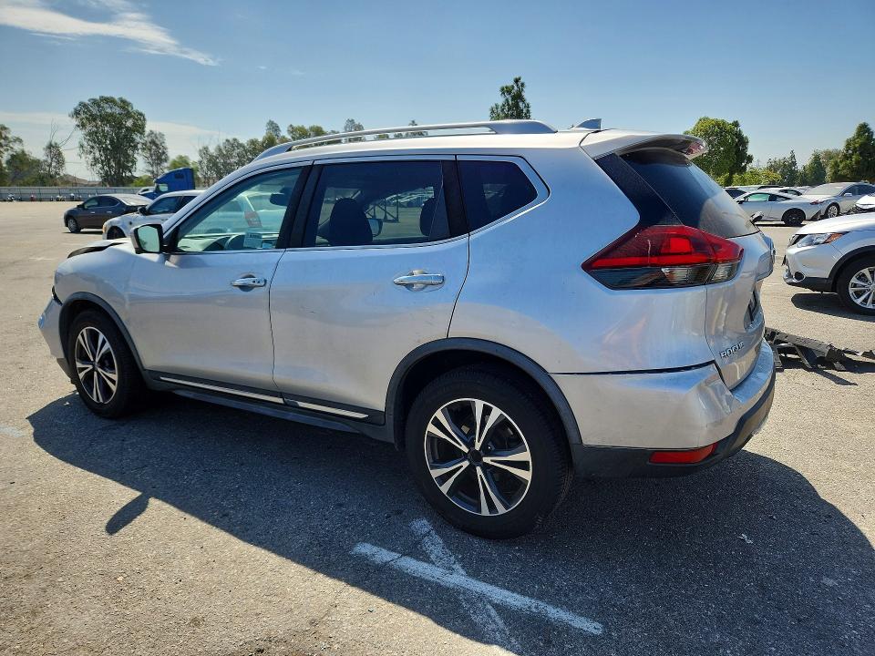 61691646 :رقم المزاد ، JN8AT2MT5JW459216 vin ، 2018 Nissan Rogue مزاد بيع