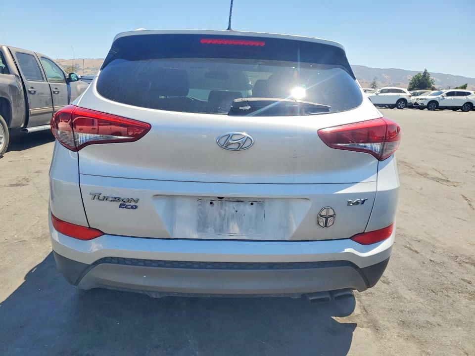 2016 Hyundai Tucson მანქანა იყიდება აუქციონზე, vin: KM8J33A23GU156951, აუქციონის ნომერი: 61614416