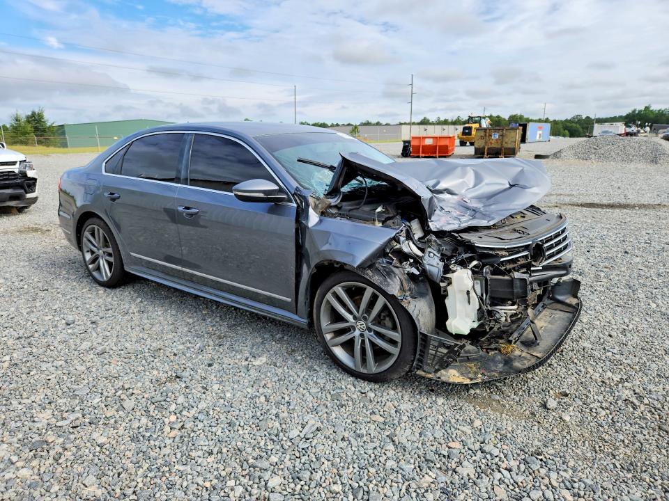 61140976 :رقم المزاد ، 1VWAT7A30GC067314 vin ، 2016 Volkswagen Passat مزاد بيع