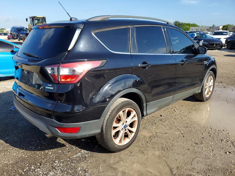 Продажа на аукционе авто 2018 Ford Escape, vin: 1FMCU0GD5JUB28170, номер лота: 59979736