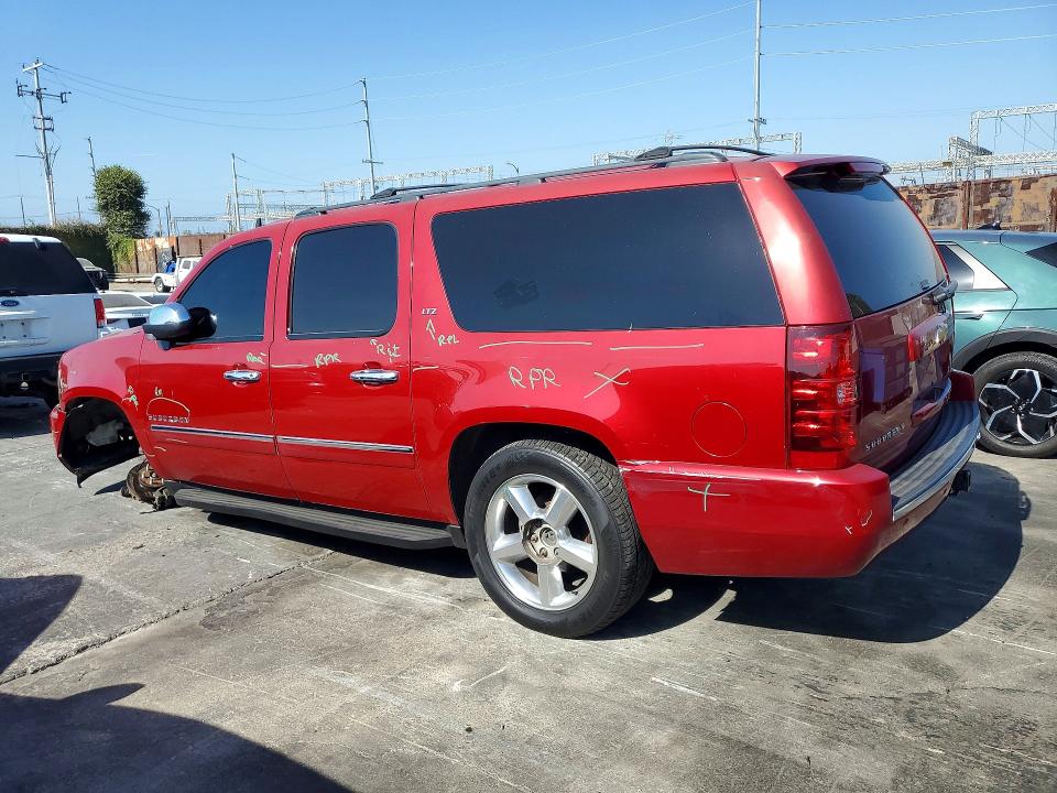 62761586 :رقم المزاد ، 1GNSKKE71ER113650 vin ، 2014 Chevrolet Suburban مزاد بيع
