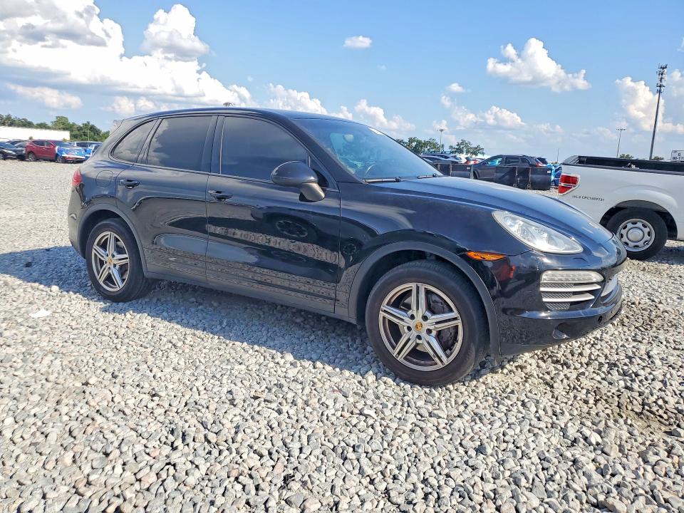 60430366 :رقم المزاد ، WP1AA2A25ELA97424 vin ، 2014 Porsche Cayenne مزاد بيع