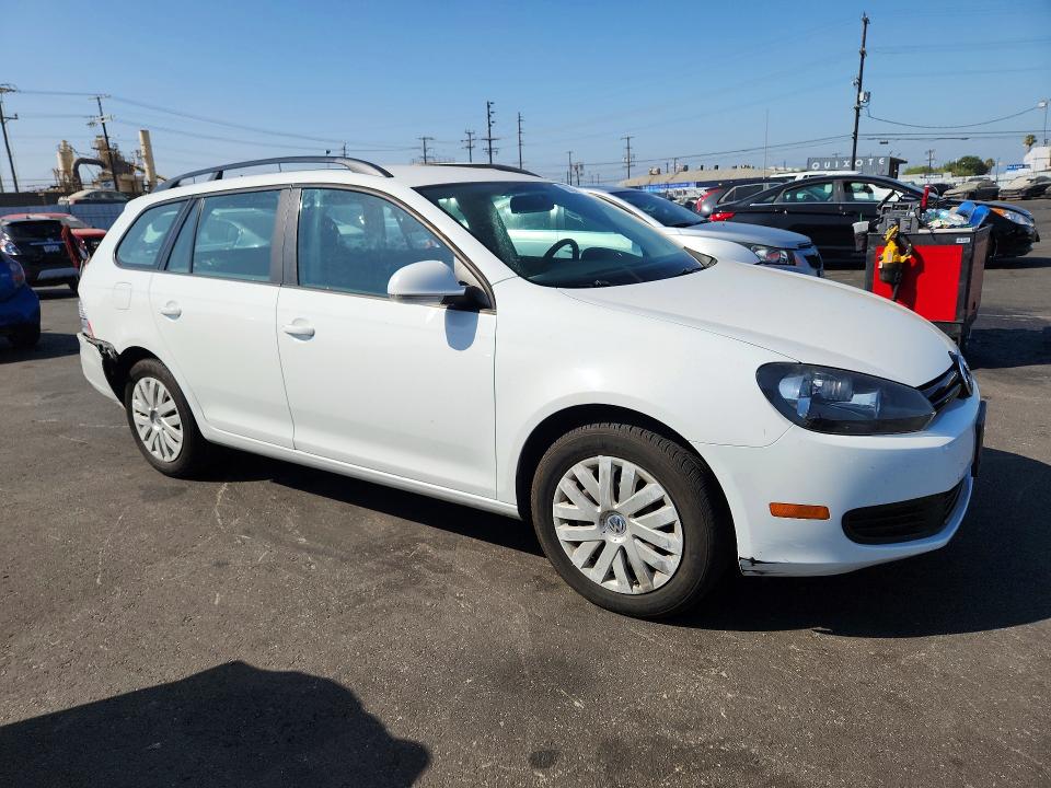 63056636 :رقم المزاد ، 3VWPP7AJ9EM614444 vin ، 2014 Volkswagen Jetta مزاد بيع