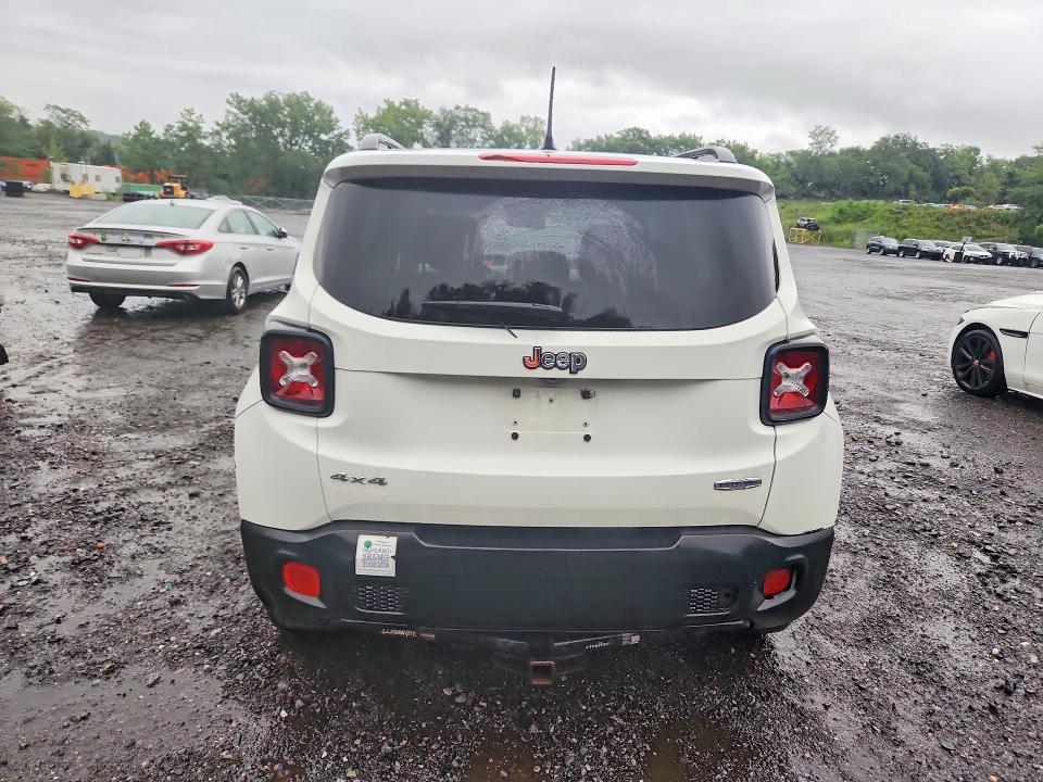 Продажа на аукционе авто 2016 Jeep Renegade, vin: ZACCJBBT8GPE27993, номер лота: 63177926