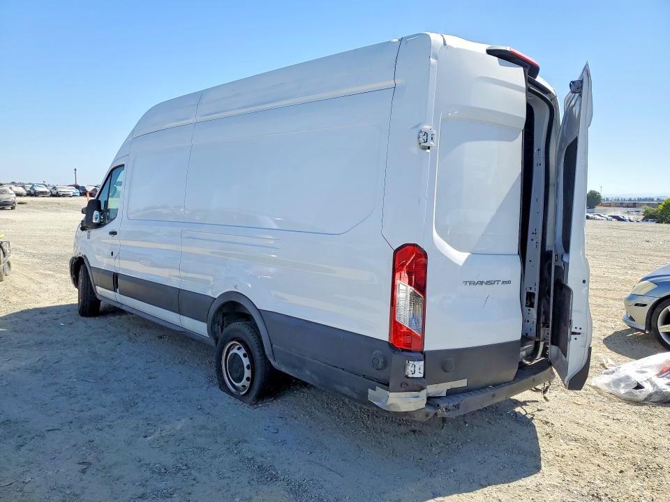 57219106 :رقم المزاد ، 1FTBR3X83NKA53511 vin ، 2022 Ford Transit مزاد بيع
