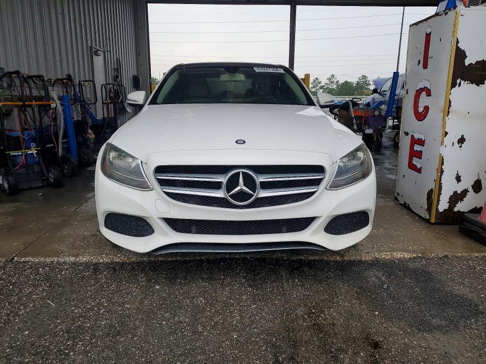 2015 Mercedes-benz C მანქანა იყიდება აუქციონზე, vin: 55SWF4JB5FU050501, აუქციონის ნომერი: 63247356