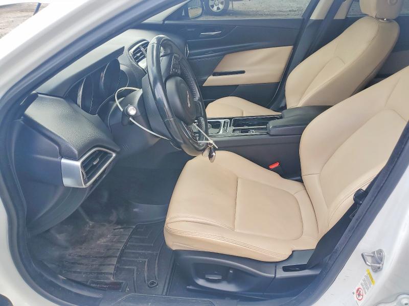 2018 Jaguar Xe მანქანა იყიდება აუქციონზე, vin: SAJAJ4FX4JCP25812, აუქციონის ნომერი: 60610456