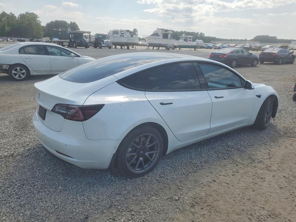 62452606 :رقم المزاد ، 5YJ3E1EA8MF851881 vin ، 2021 Tesla Model 3 مزاد بيع