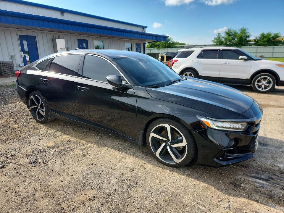 60482976 :رقم المزاد ، 1HGCV2F3XMA002027 vin ، 2021 Honda Accord مزاد بيع
