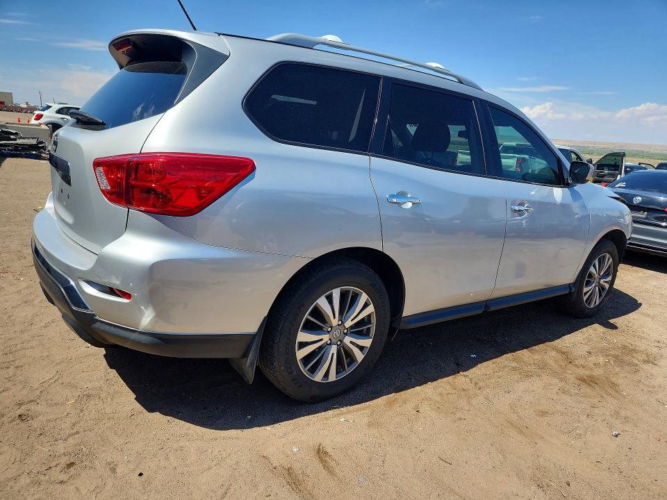 Продаж на аукціоні авто 2018 Nissan Pathfinder, vin: 5N1DR2MN5JC673970, номер лоту: 61611156