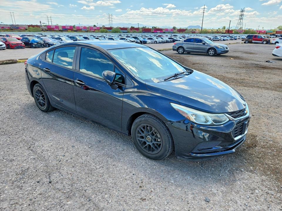 2017 Chevrolet Cruze მანქანა იყიდება აუქციონზე, vin: 1G1BC5SM8H7163763, აუქციონის ნომერი: 61633086