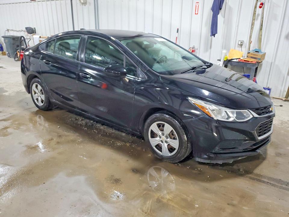 62119956 :رقم المزاد ، 1G1BC5SM4H7202820 vin ، 2017 Chevrolet Cruze مزاد بيع