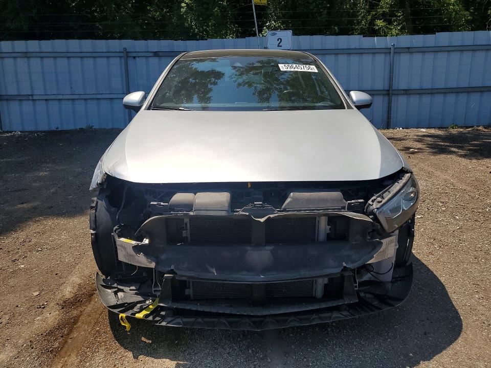 59645756 :رقم المزاد ، WDD3F4HB3KJ109984 vin ، 2019 Mercedes-benz A مزاد بيع