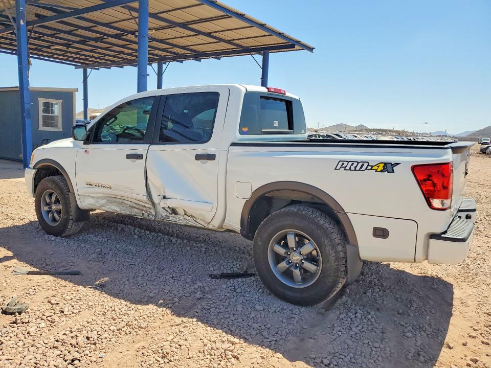 58130126 :رقم المزاد ، 1N6BA0EC7FN514879 vin ، 2015 Nissan Titan مزاد بيع