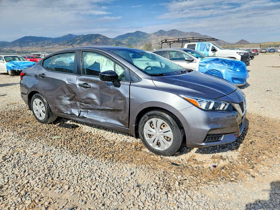 61589346 :رقم المزاد ، 3N1CN8DV0ML896198 vin ، 2021 Nissan Versa مزاد بيع