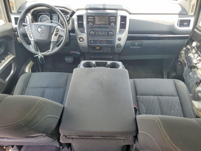 61757706 :رقم المزاد ، 1N6AA1EK3HN529519 vin ، 2017 Nissan Titan مزاد بيع