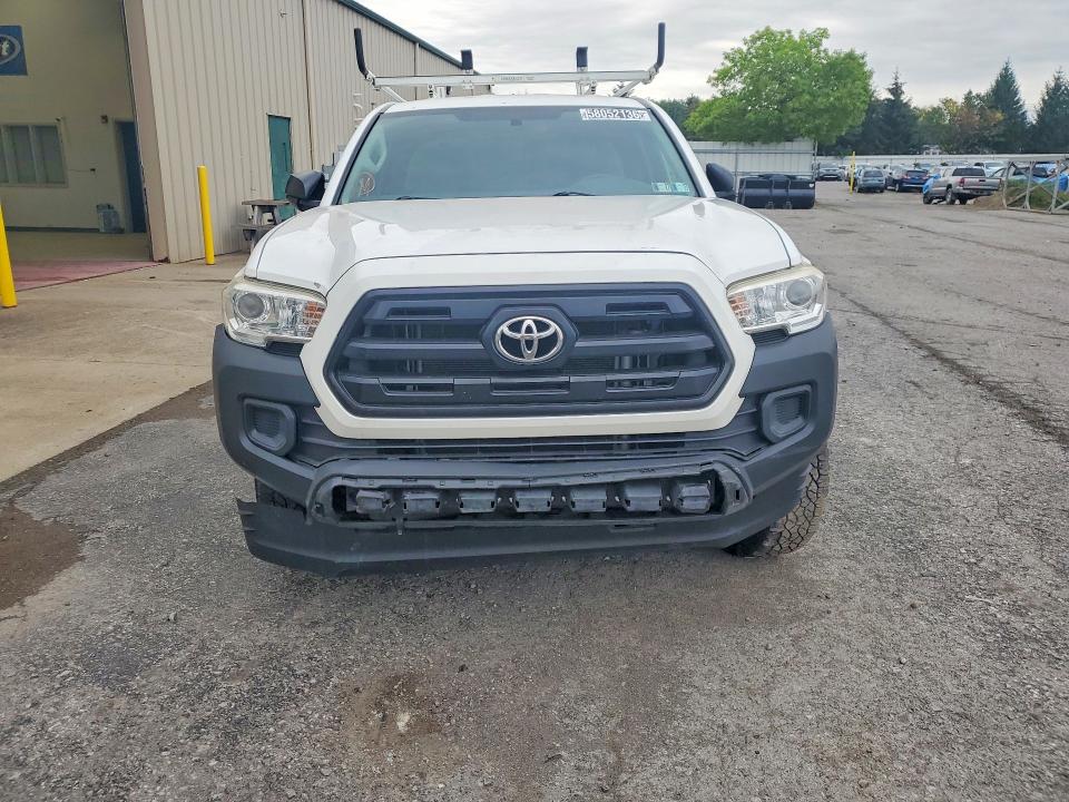 2017 Toyota Tacoma მანქანა იყიდება აუქციონზე, vin: 5TFSX5EN2HX054411, აუქციონის ნომერი: 58052136