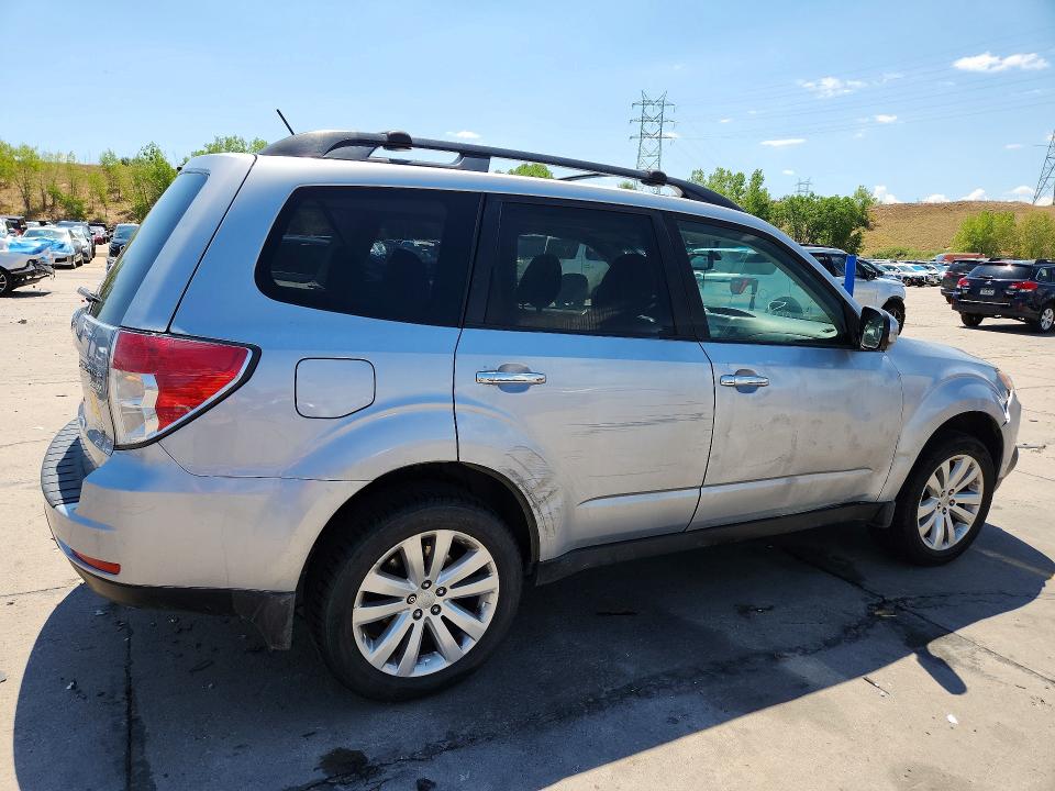 62527176 :رقم المزاد ، JF2SHADC3DH439942 vin ، 2013 Subaru Forester مزاد بيع