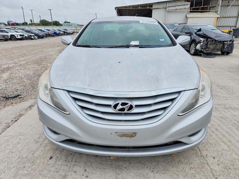 61365886 :رقم المزاد ، 5NPEB4AC3CH484558 vin ، 2012 Hyundai Sonata مزاد بيع