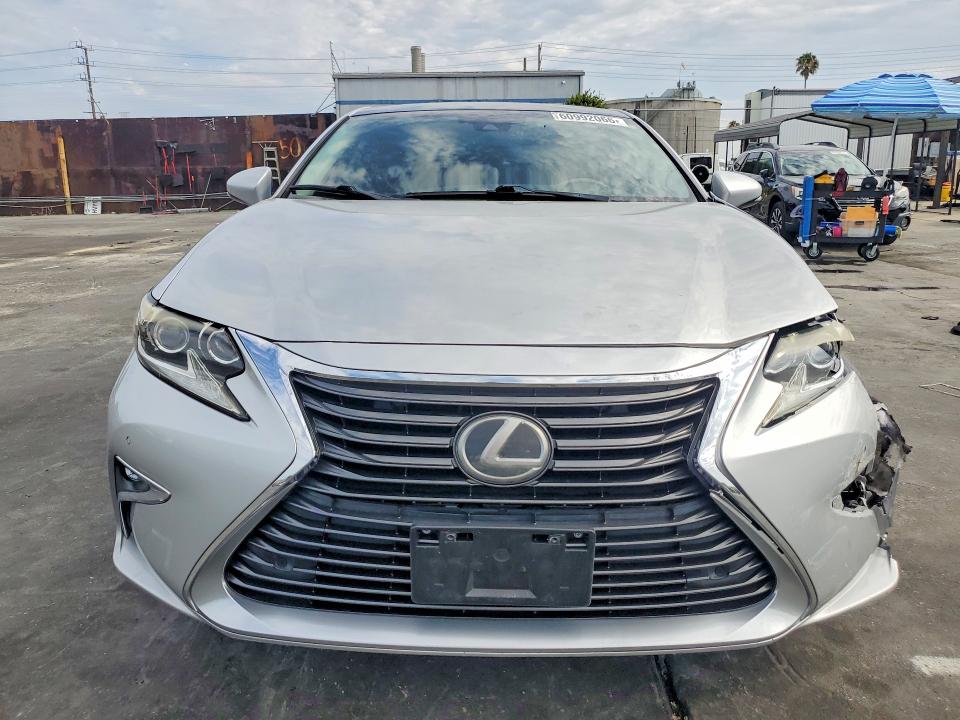 2017 Lexus Es მანქანა იყიდება აუქციონზე, vin: 58ABK1GG8HU064288, აუქციონის ნომერი: 60992066