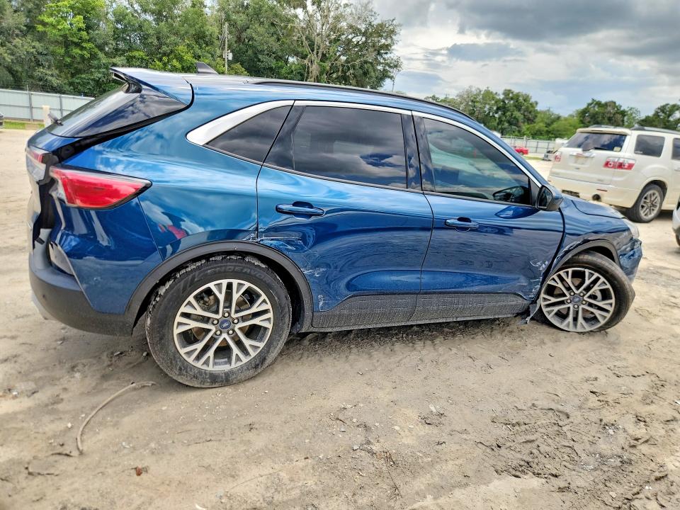 61750626 :رقم المزاد ، 1FMCU0H66LUB92995 vin ، 2020 Ford Escape مزاد بيع