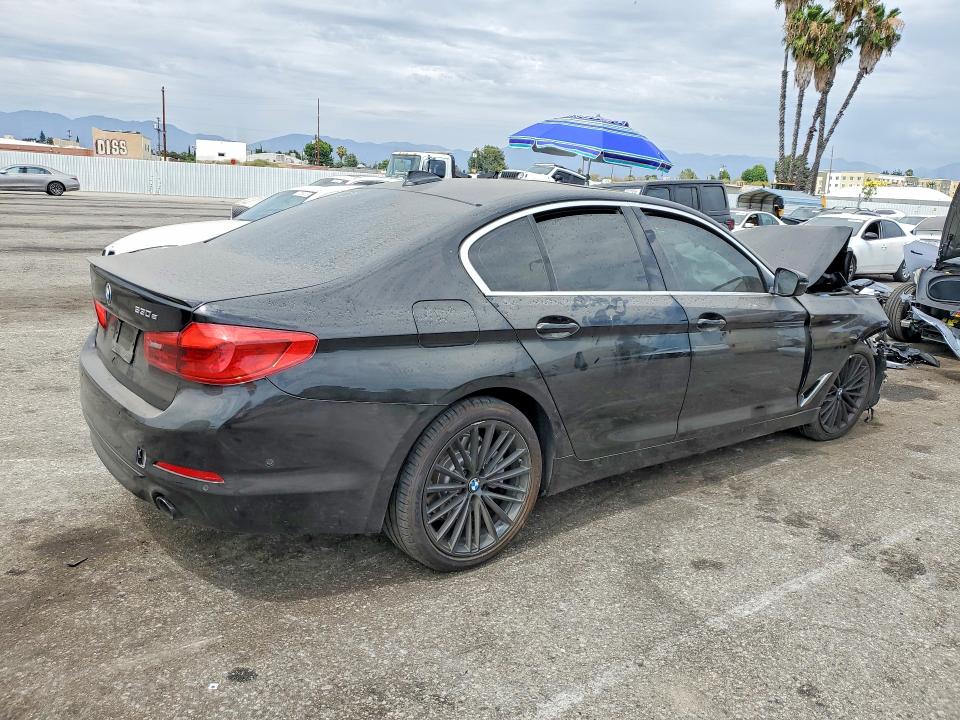 60817636 :رقم المزاد ، WBAJA9C01LCE61874 vin ، 2020 Bmw 530e مزاد بيع
