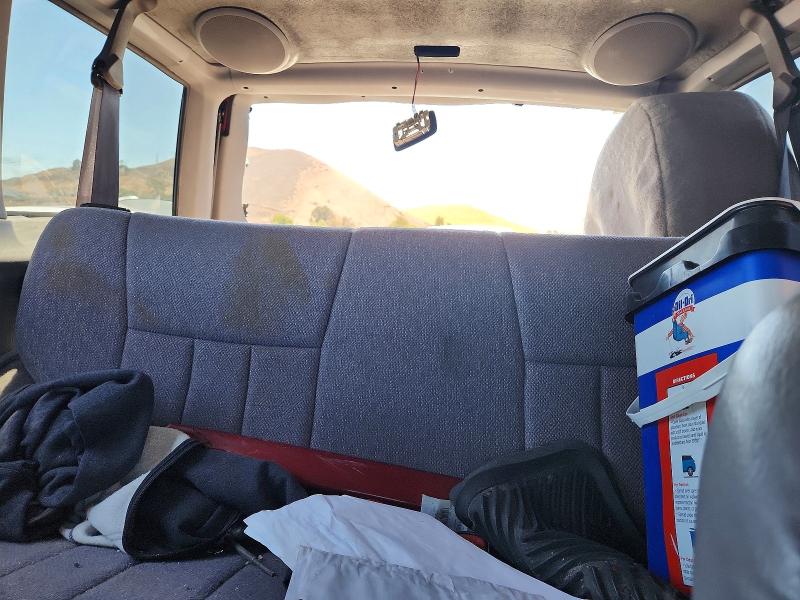 63250616 :رقم المزاد ، 1J4FJ68S0WL136453 vin ، 1998 Jeep Cherokee مزاد بيع