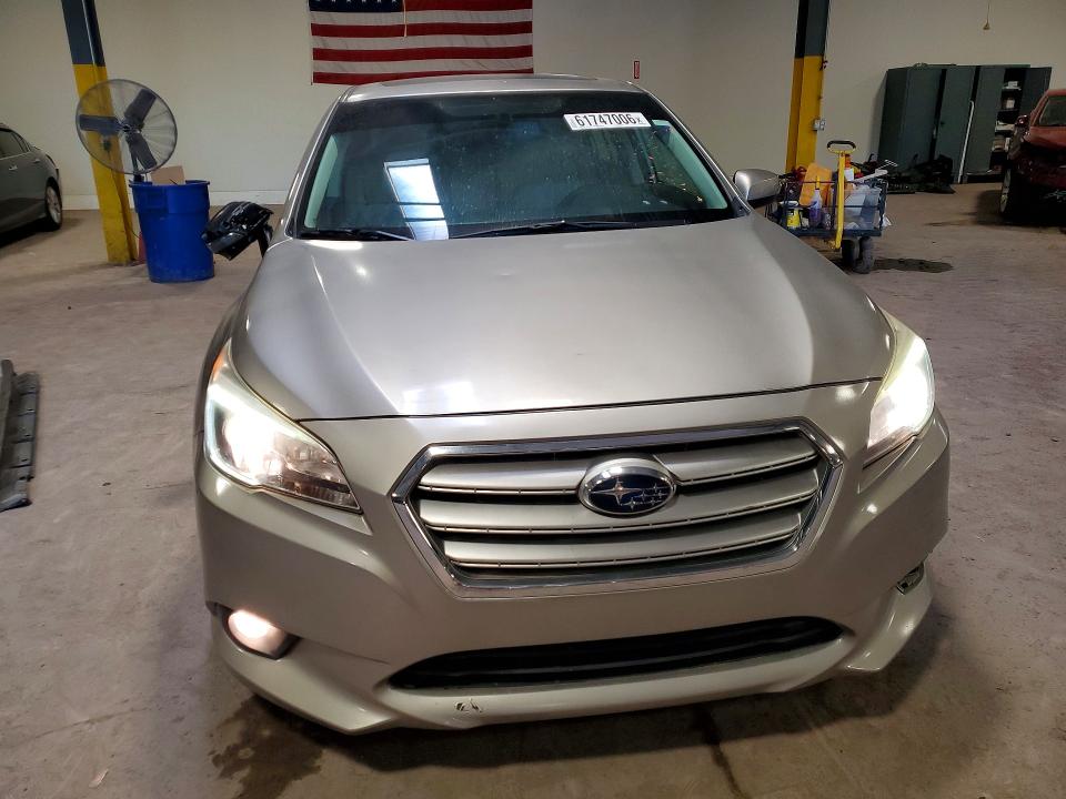 61747006 :رقم المزاد ، 4S3BNAN67F3042802 vin ، 2015 Subaru Legacy مزاد بيع