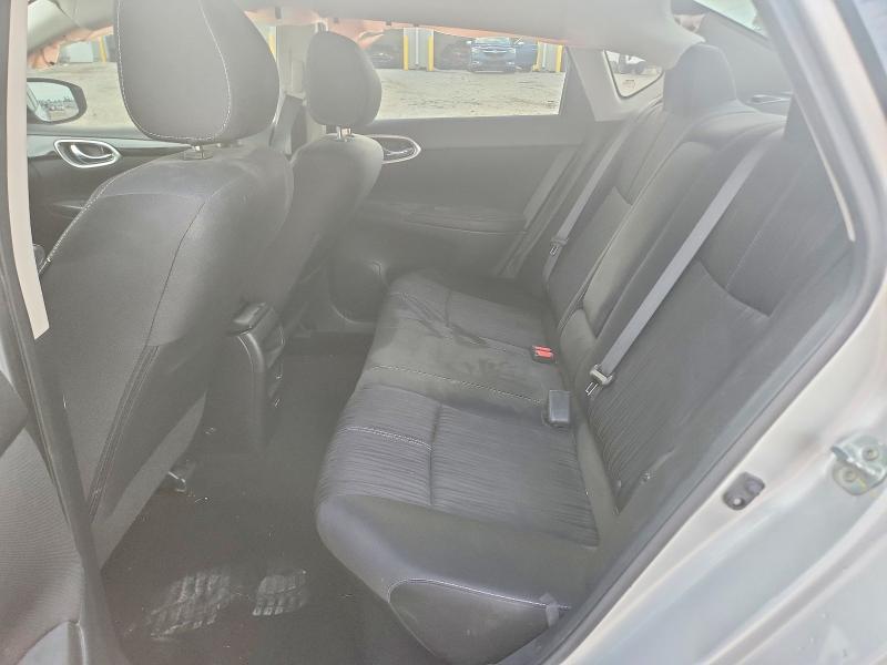 62845906 :رقم المزاد ، 3N1AB7AP5JY278437 vin ، 2018 Nissan Sentra مزاد بيع