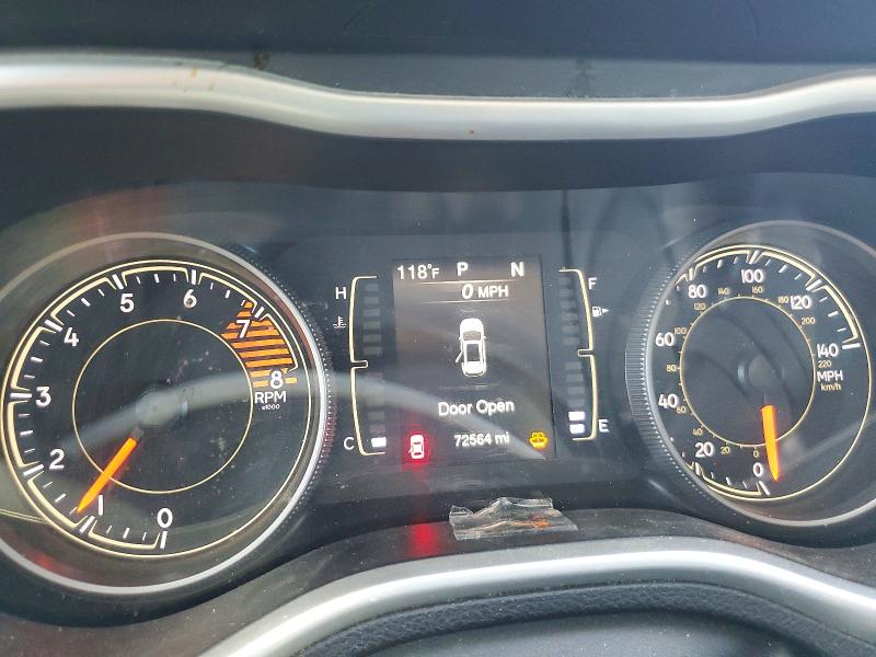 62962176 :رقم المزاد ، 1C4PJMLX1JD526966 vin ، 2018 Jeep Cherokee مزاد بيع
