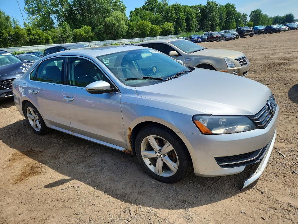 85629825 :رقم المزاد ، 1VWBH7A30CC089233 vin ، 2012 Volkswagen Passat مزاد بيع