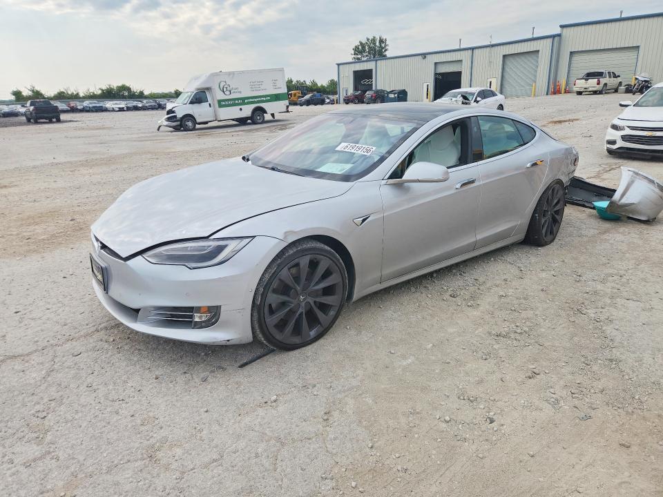 Продажа на аукционе авто 2018 Tesla Model S, vin: 5YJSA1E25JF268342, номер лота: 61919156