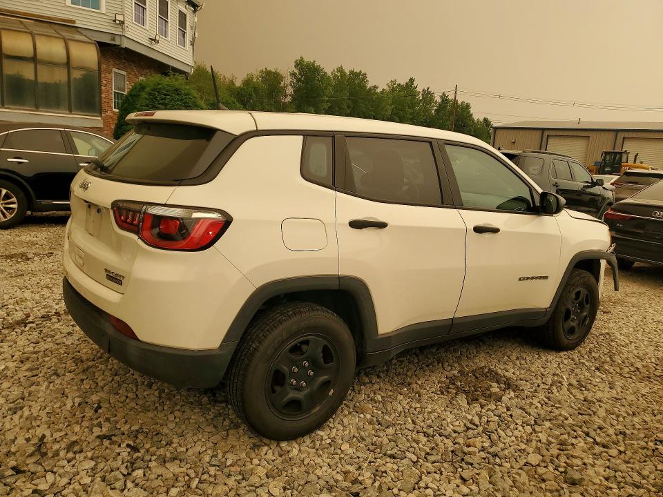 61189656 :رقم المزاد ، 3C4NJDAB1HT667006 vin ، 2017 Jeep Compass مزاد بيع