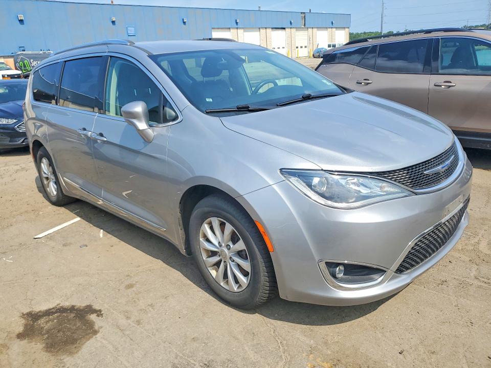 Продажа на аукционе авто 2018 Chrysler Pacifica, vin: 2C4RC1BG8JR353446, номер лота: 59650546