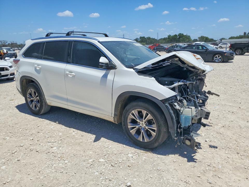 60512866 :رقم المزاد ، 5TDKKRFHXFS113545 vin ، 2015 Toyota Highlander مزاد بيع