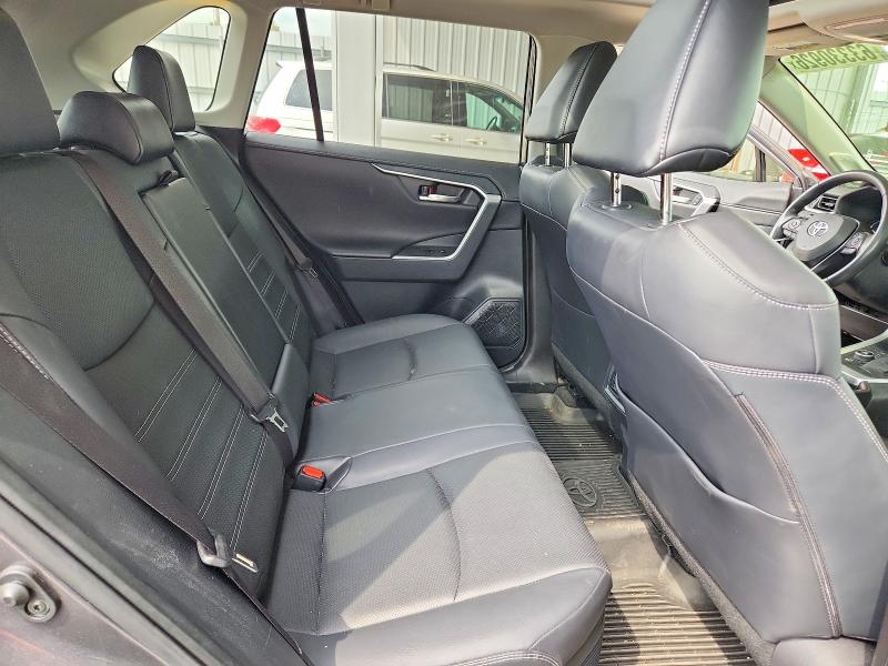 Продажа на аукционе авто 2022 Toyota Rav4, vin: JTMD6RFV5ND066941, номер лота: 63330926