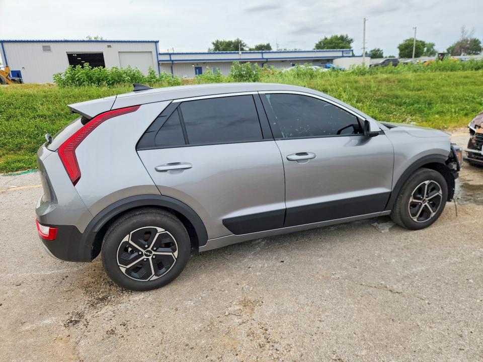 2026 Kia Niro მანქანა იყიდება აუქციონზე, vin: KNDCP3LE5T5322688, აუქციონის ნომერი: 60390606